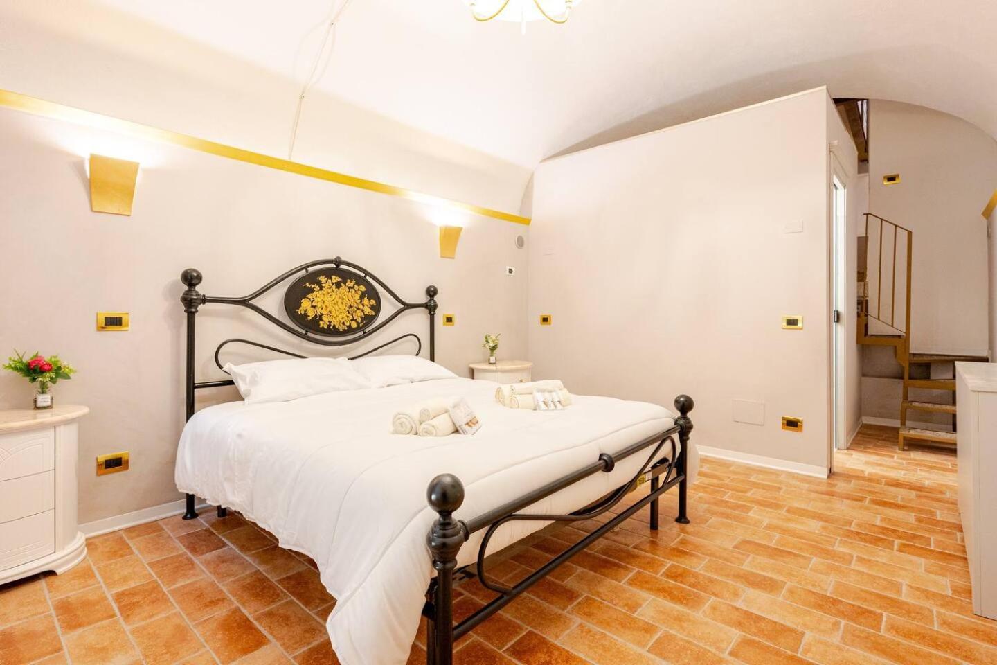 Apartment Art Of Living, Elegante Casa Nel Centro Storico L'Aquila